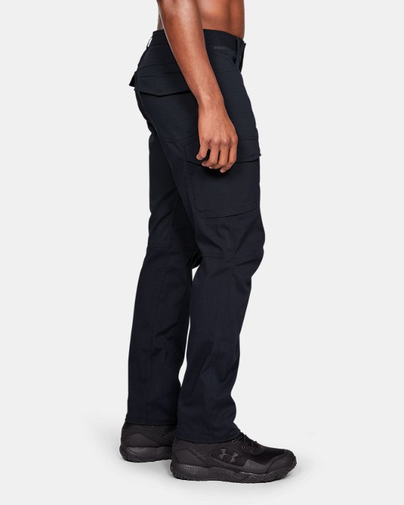 Men's UA Enduro Cargo Pants, Black, pdpMainDesktop image number 2